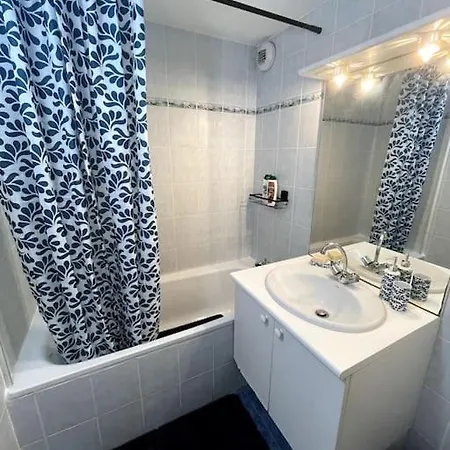 Duplex Moderne Proche De Toutes Commodités