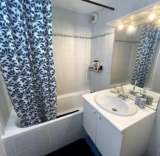 Duplex Moderne Proche De Toutes Commodites